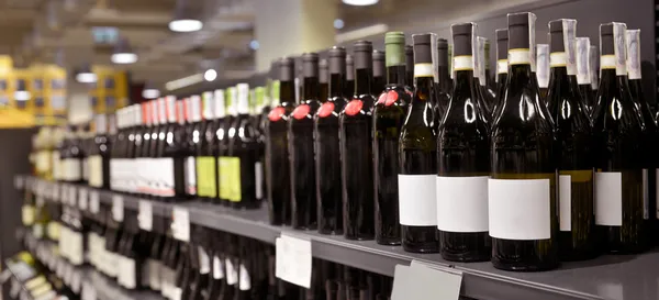 Botella de vinos de champán — Foto de Stock