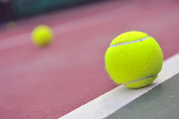 Neue Tennisbälle — Stockfoto