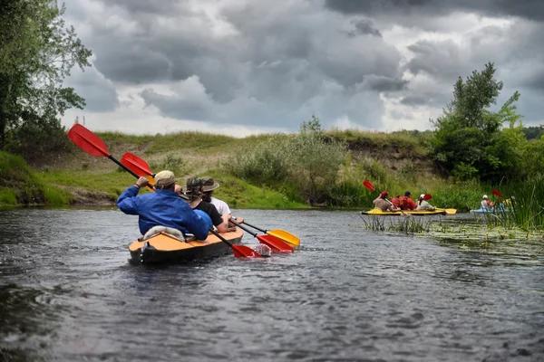 2014 Ukraine river Sula river rafting kayaking editorial photo — Stock Photo, Image