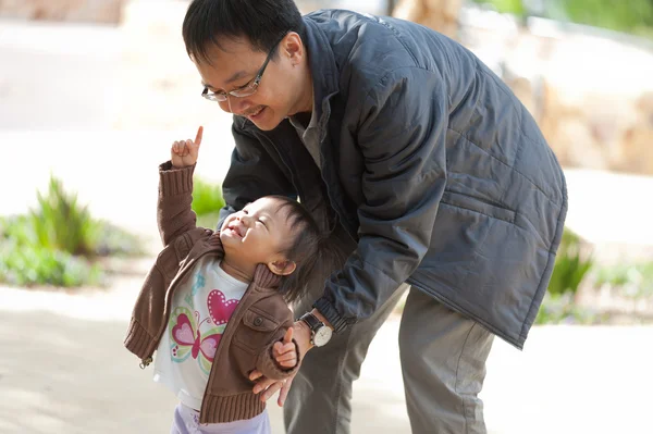 Asiático padre e hija — Foto de Stock