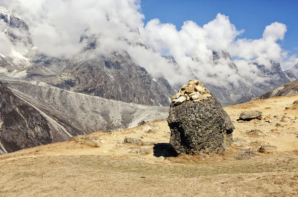 Mountain landscape of the Himalayas — Stock Photo, Image