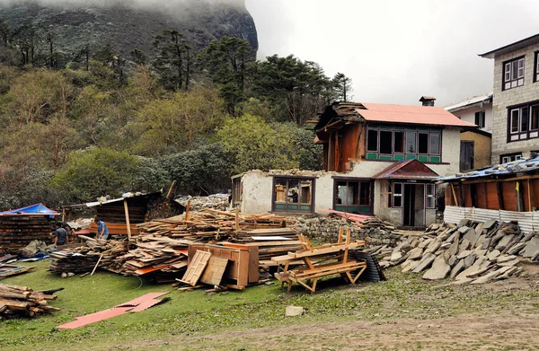 Locanda turistica di costruzione a Tengboche. Nepal, Himalaya Foto Stock Royalty Free