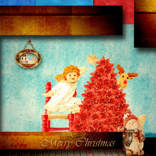屋内でのクリスマスの星とかわいい天使 — ストック写真
