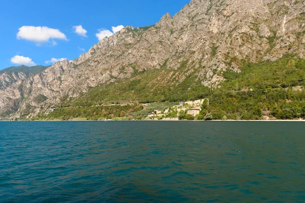 Bellissimo Lago Garda Italia Visto Bordo Traghetto Turistico Una Bella Immagine Stock