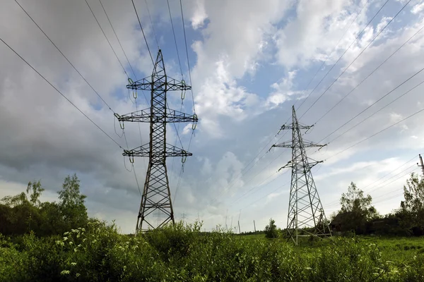 Linea di trasmissione di energia — Foto Stock