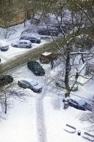 下雪的冬天街头 — 图库照片