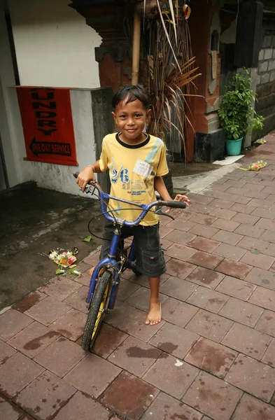 Niño indonesio — Foto de Stock