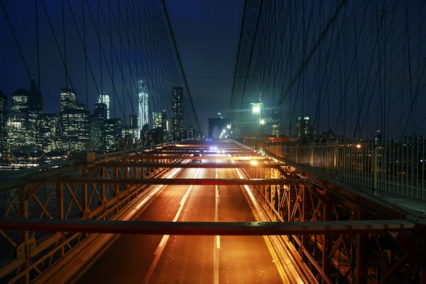 Γέφυρα του Μπρούκλιν τη νύχτα — Φωτογραφία Αρχείου