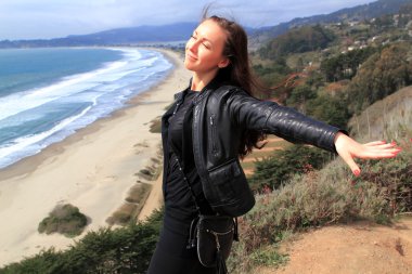 stinson Beach'te güzel kız
