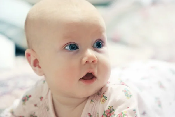 Retrato de bebê adorável — Fotografia de Stock