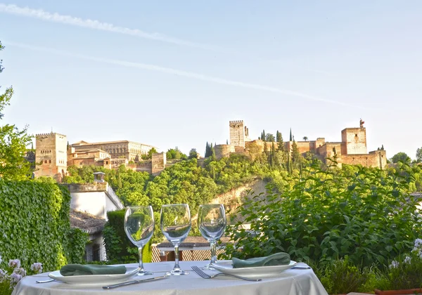 Table overlooking the Alhambra — Stock Photo, Image