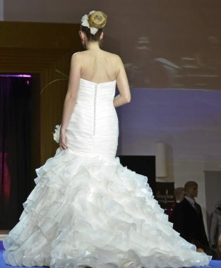 Gelinlik modelleriyle yürür catwalk adlı ilk Gelin Fuarı granada