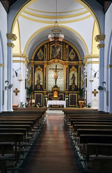 Interior da igreja de estilo Mudejar em Frigiliana, Málaga, Espanha — Fotografia de Stock