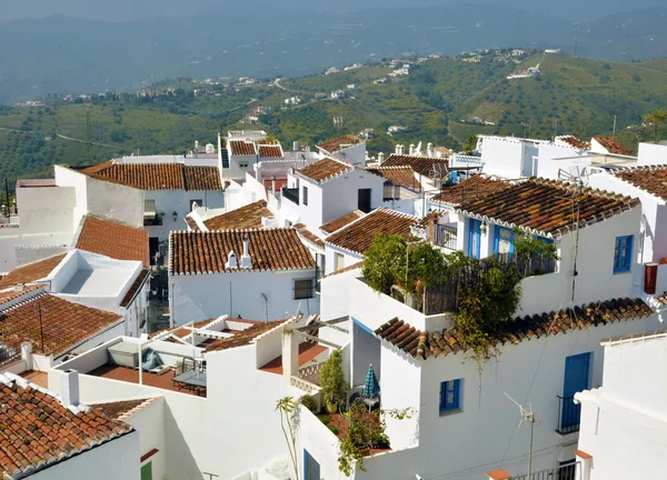 Вид на типичные крыши Frigiliana — стоковое фото