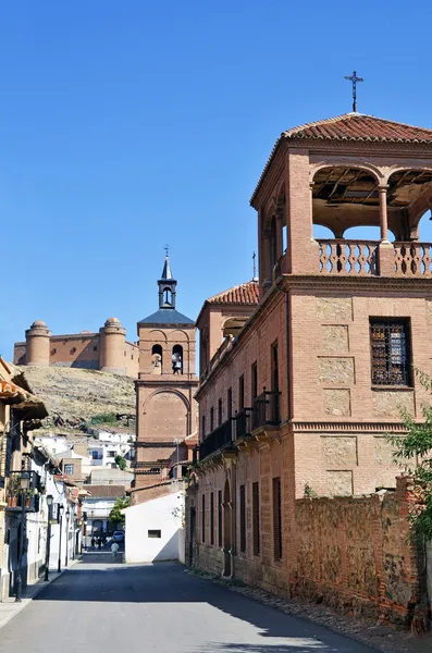 Видом на палац, церква та замку Calahorra, Гранада, Іспанія — стокове фото