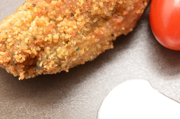 Detalhe de croquetes, Tapa típica da cozinha espanhola — Fotografia de Stock