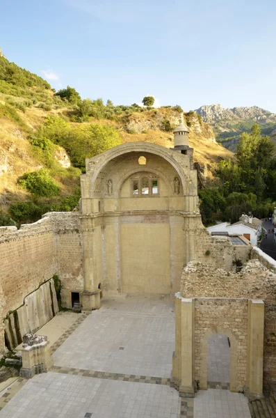 Руины церкви Санта Мария в Касорла, Испания — стоковое фото