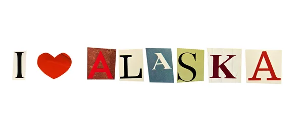 Me encanta Alaska formado con letras de revistas sobre un fondo blanco — Foto de Stock