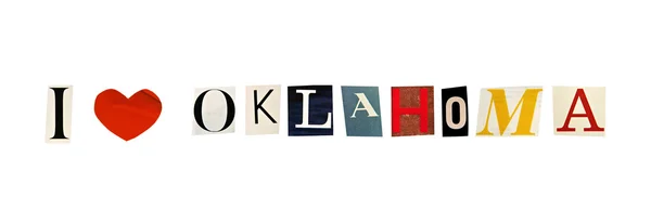 Me encanta Oklahoma formado con letras de revistas sobre un fondo blanco —  Fotos de Stock