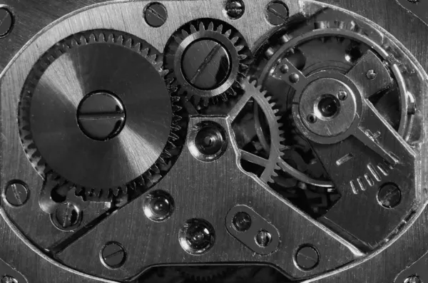 Механічна годинникова робота з шестернями, пружиною, рубіном . — стокове фото