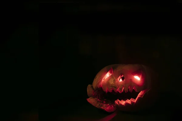 Светящийся Хэллоуин Тыква Черном Фоне — стоковое фото