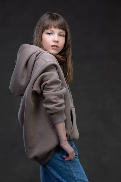 Beautiful Teen Girl Sweatshirts Gray Background — Stock fotografie