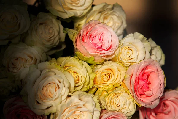 Beautiful Vintage Bouquet White Roses Dark Background — Foto de Stock