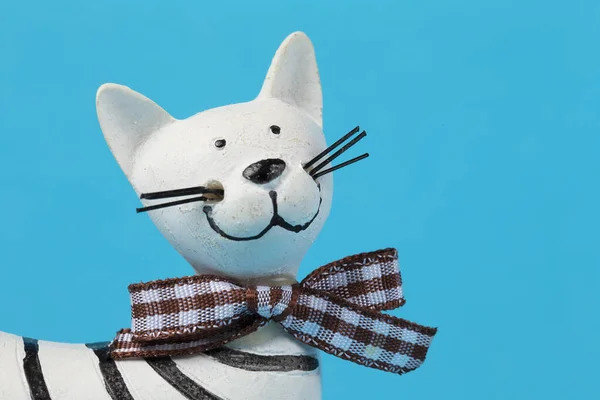Funny Toy Clay Cat Bow Blue Background — Fotografia de Stock