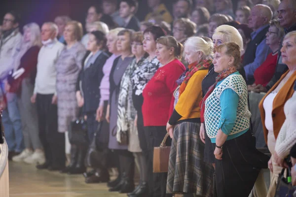 Belarus City Gomil April 2022 Elderly Spectators Stand Auditorium — Foto de Stock