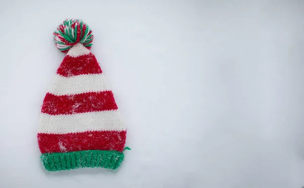 Sombrero Punto Navidad Sobre Fondo Blanco Gorro Navidad Divertido Sobre — Foto de Stock