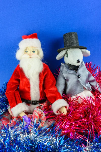 Père Noël Rat Enveloppés Moule Sur Fond Bleu Noel Nouvel — Photo