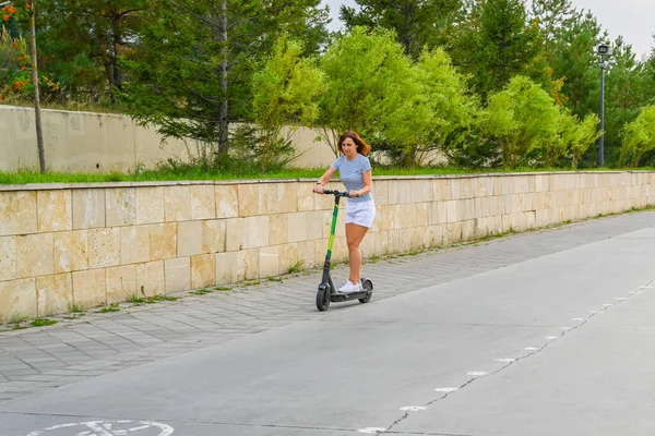 Woman Learns Ride Scooter Kazan Embankment Eco Friendly Transport Active — Stock Photo, Image