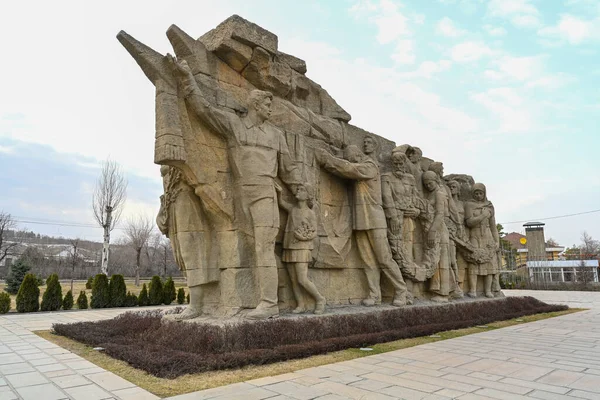 러시아의 볼고그라드 2021 역사적 전쟁의 역사적 건물인 볼고그라드의마 마마예프 쿠르간 — 스톡 사진