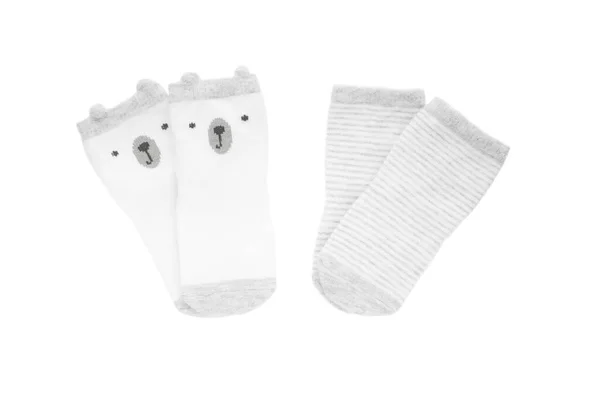 两双灰白色的袜子 用于在白色背景上隔离的新生儿 — 图库照片