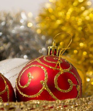 Kırmızı Noel topları