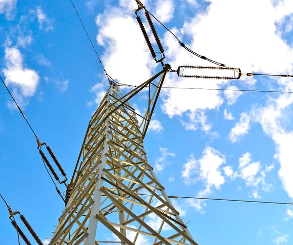 Pylon en mulen dag — Stockfoto