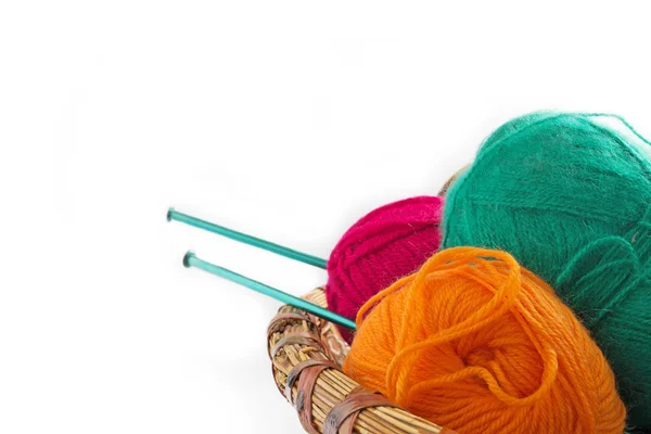 Needles, wool and basket — Stock Photo, Image
