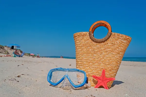 Bag and mask — Stock Photo, Image