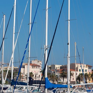 Alghero'da tekne direkleri