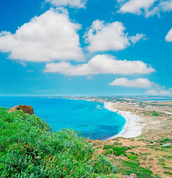 Witte wolken over Sardinië — Stockfoto