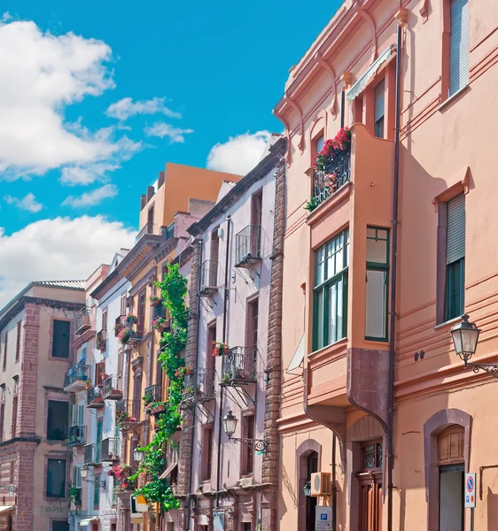 Bosa centro storico con le nuvole — Foto Stock