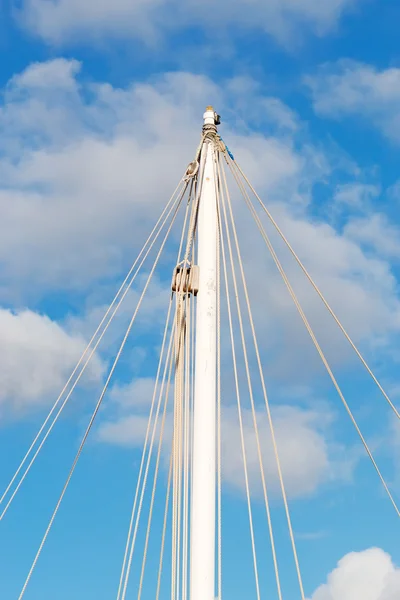 Mast und Seile — Stockfoto