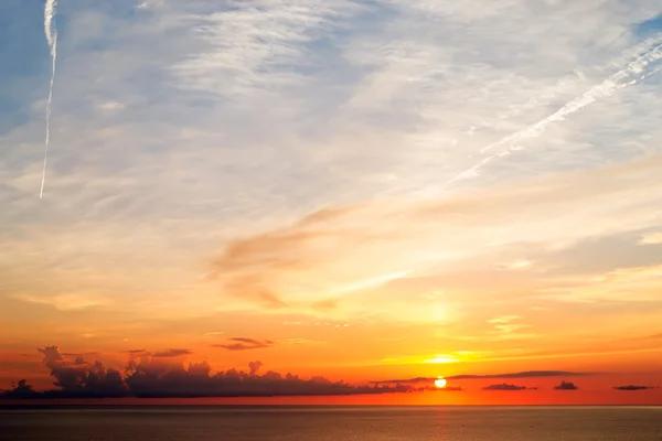 Orangefarbener Sonnenuntergang — Stockfoto