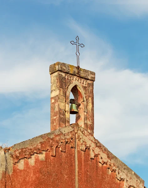 Mračna nad starý kostel — Stock fotografie