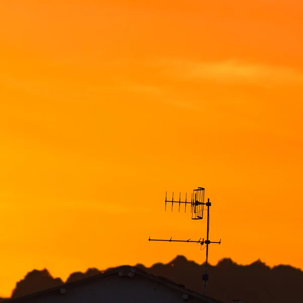 Orange solnedgång med antenn — Stockfoto