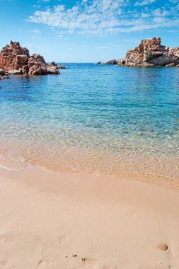 Costa paradiso suların çekildiği kıyı