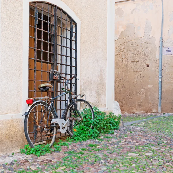 Bicicleta oxidada —  Fotos de Stock
