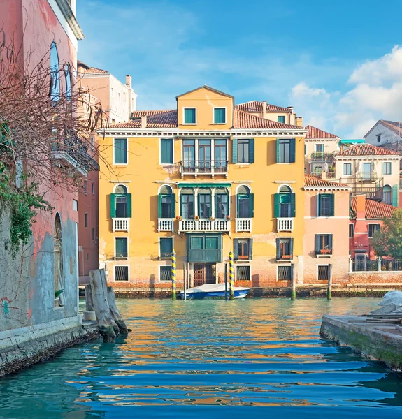 Edificio sul Canal Grande — Foto Stock