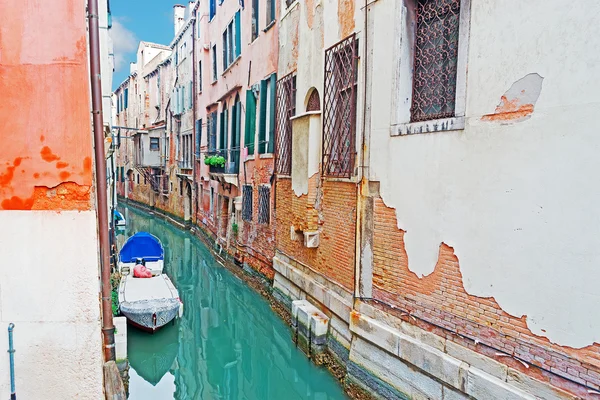 Picturesque canal — Stock Photo, Image