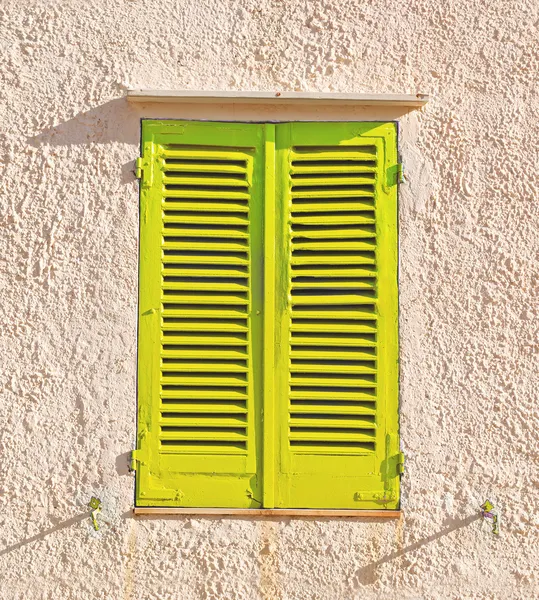 Yellow shutters — Stock Photo, Image